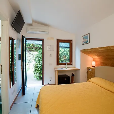 B&B Il Roseto 라벨로